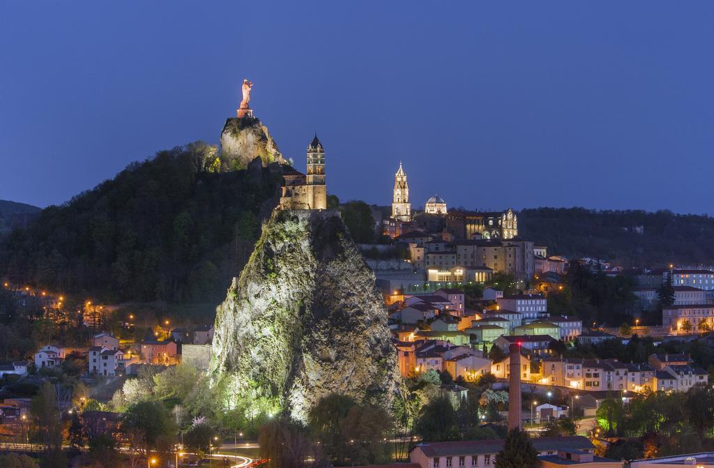 Hotel Des Capucins Le Puy-en-Velay Eksteriør billede